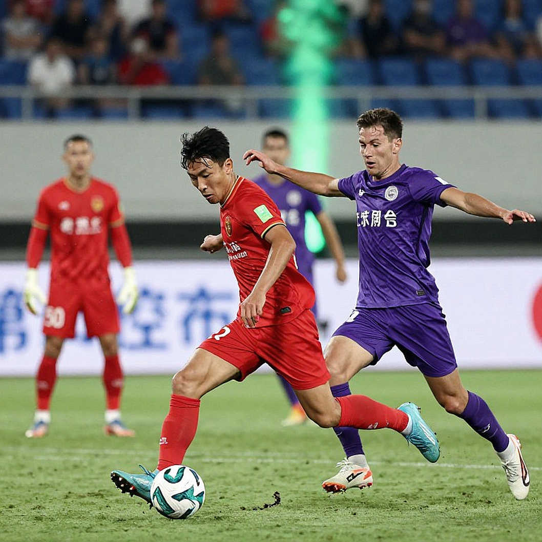 Bảng tin chuyển nhượng V.League: những kết luận được dựng trên dữ liệu rỗng